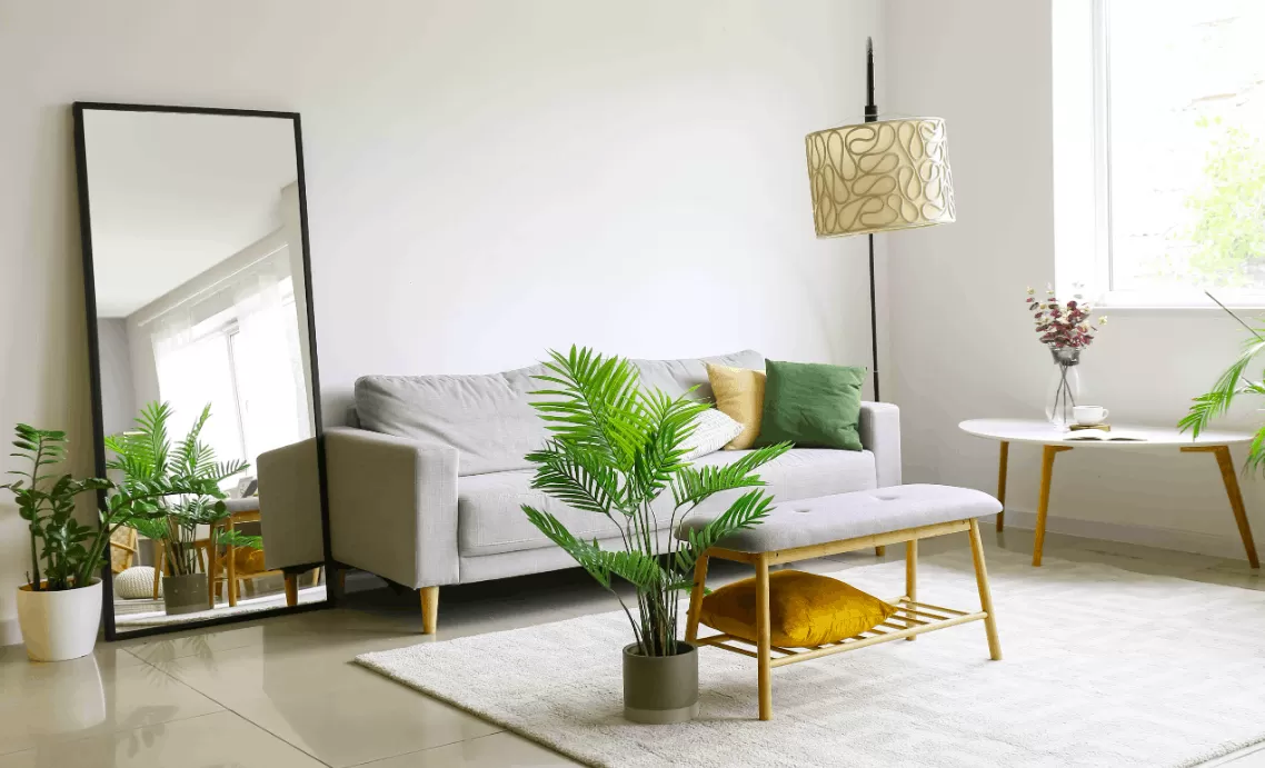 Gương phòng khách cần chọn đúng tỉ lệ với các đồ nội thất